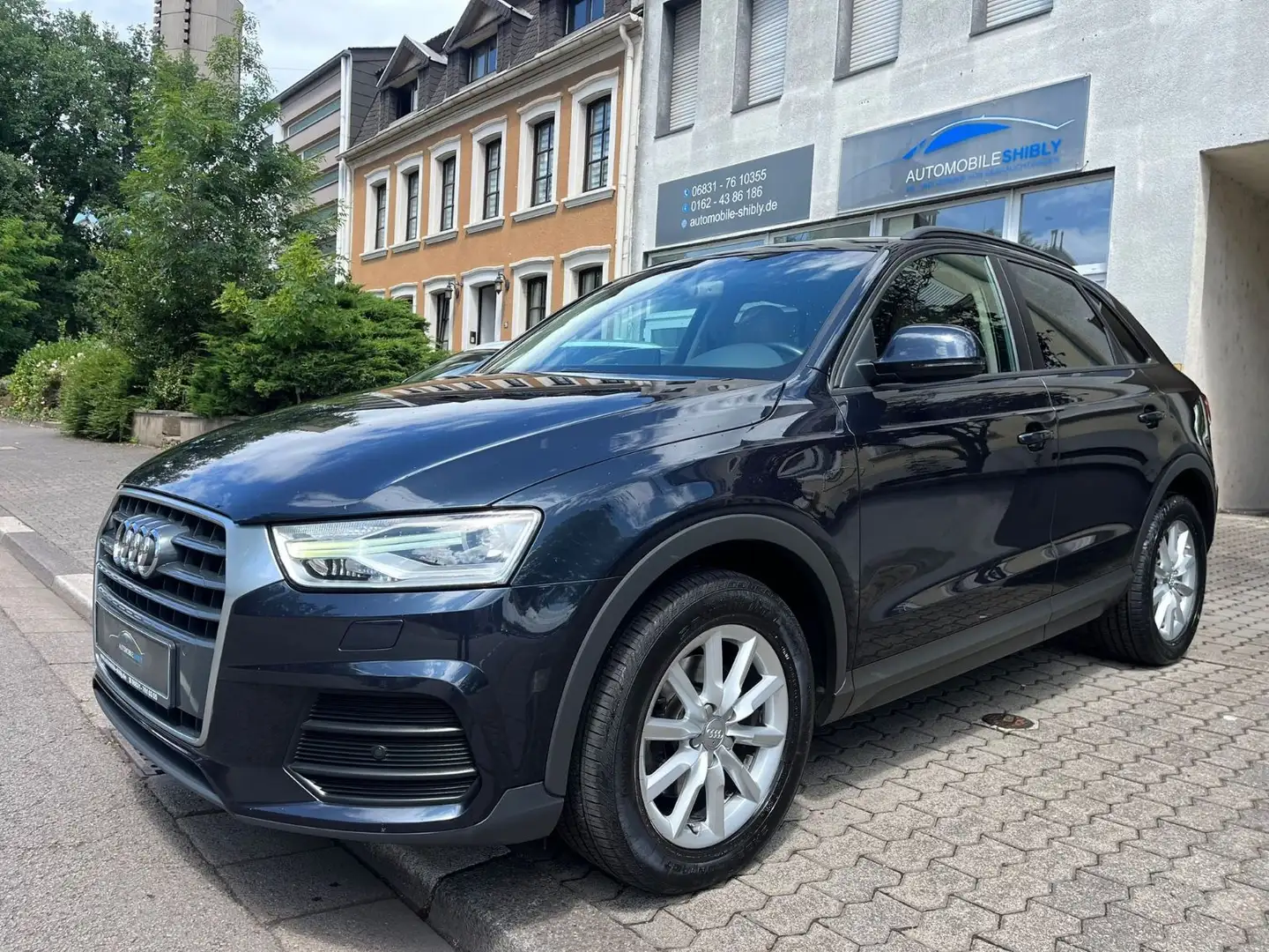 Audi Q3 2,0 TDI quattro Automatik, Leder, Xenon Grau - 1