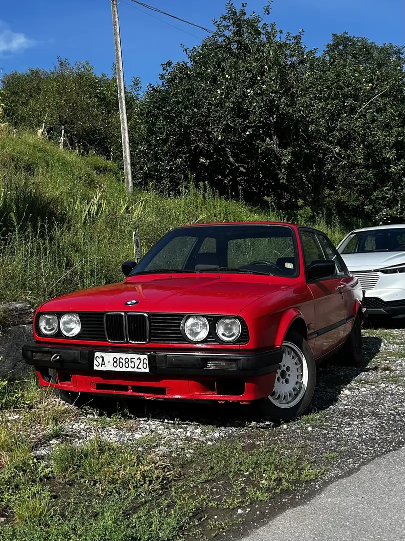 BMW 318 318is - 1