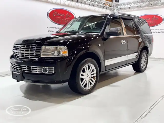 Lincoln Navigator V8  - ONLINE AUCTION