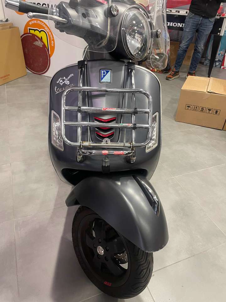 Vespa GTS 300 super sport