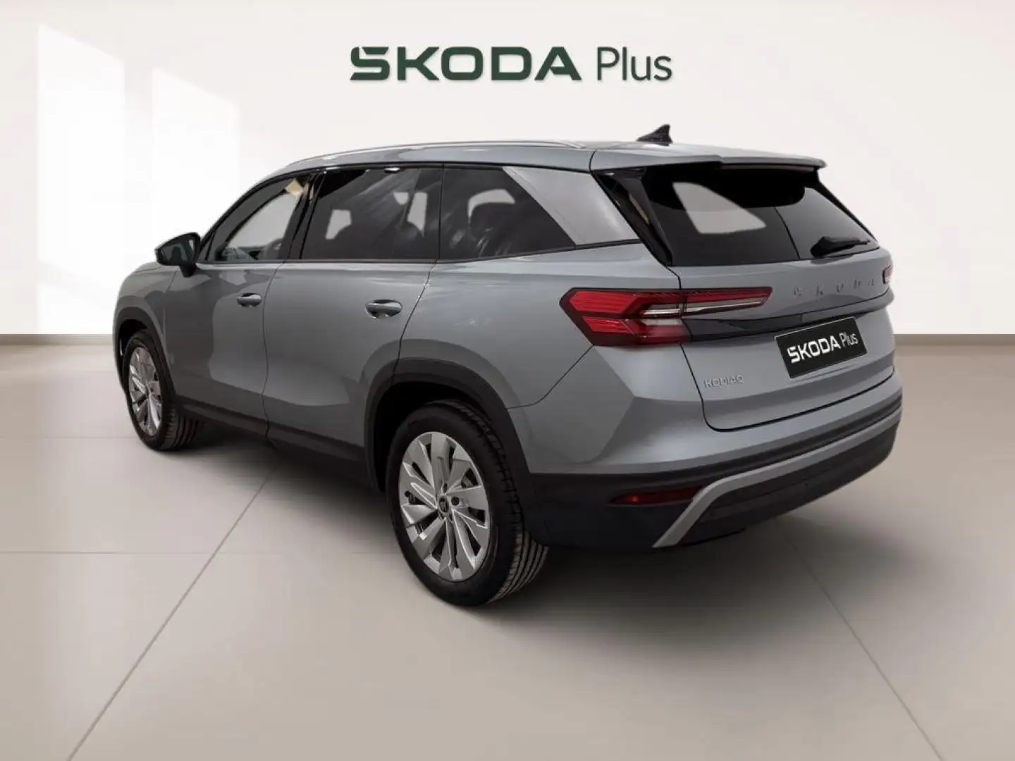 Skoda Kodiaq 2.0TDI Selection 4x2 DSG 110kW Gris - 2