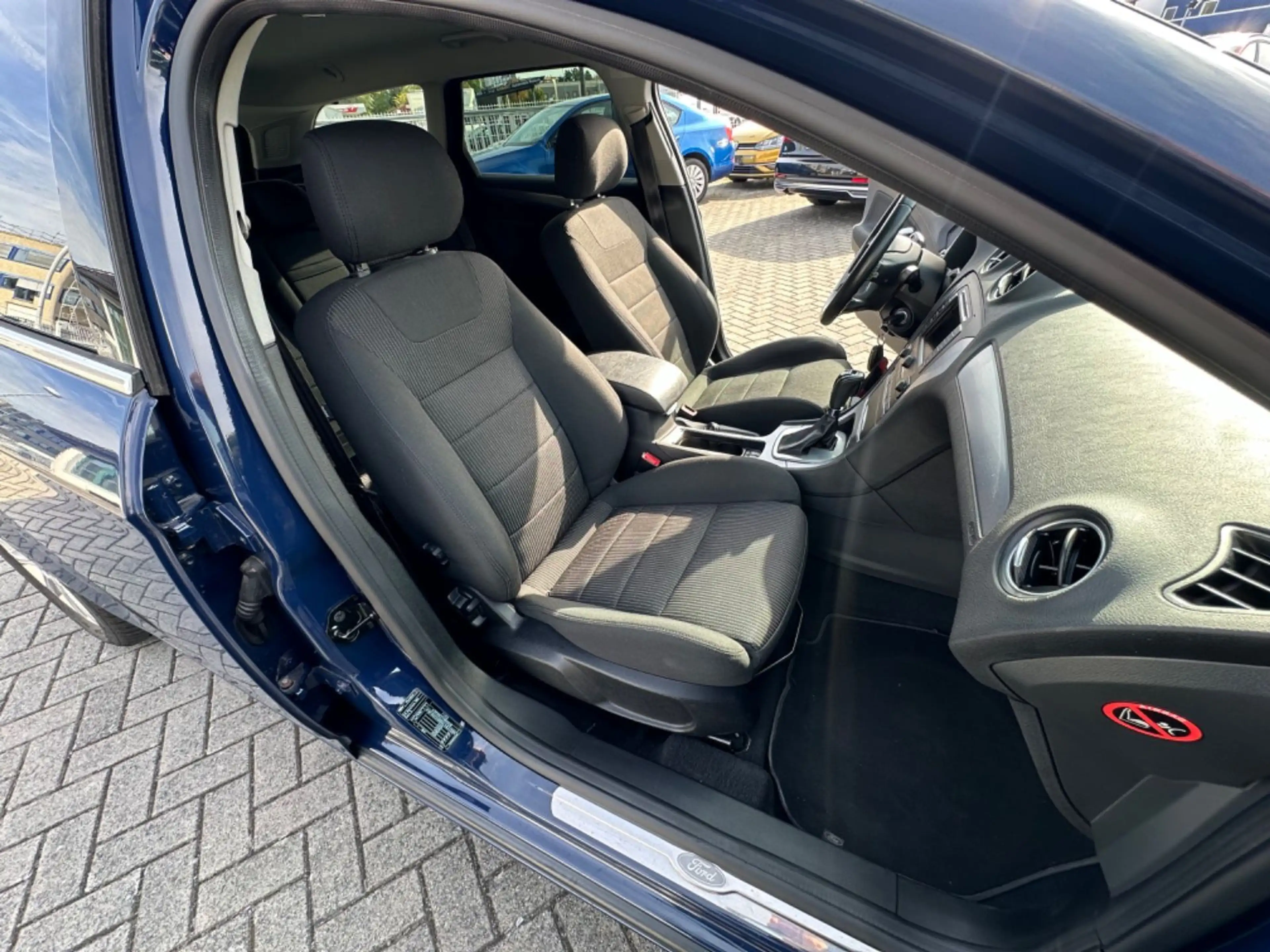 Ford Mondeo Turnier Titanium — photo 14