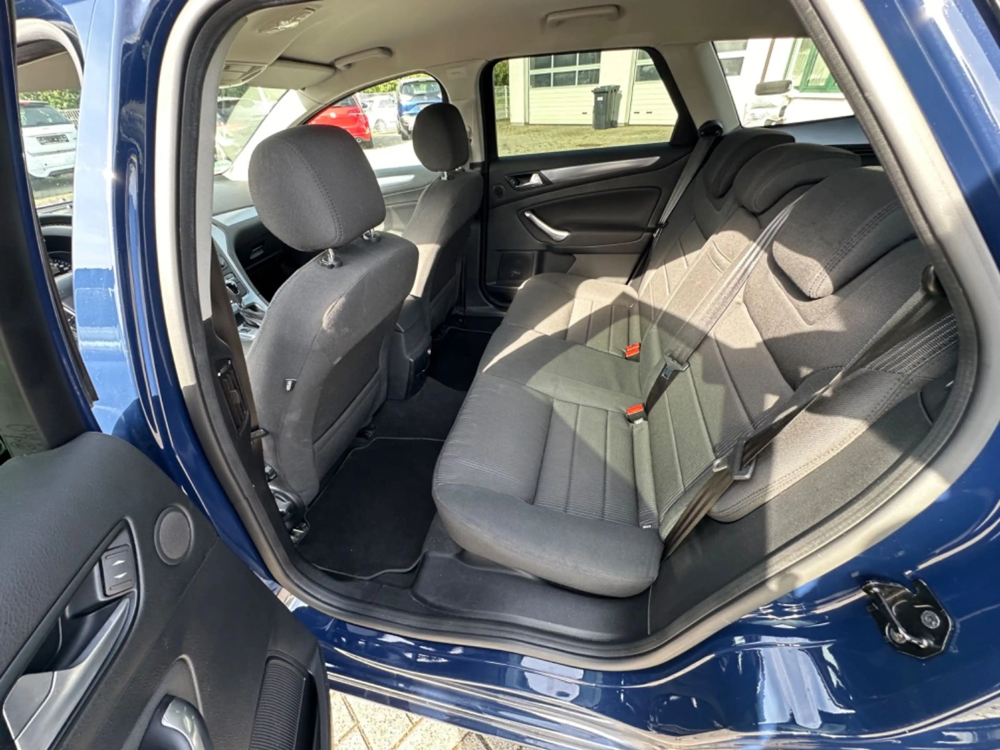 Ford Mondeo Turnier Titanium — photo 15