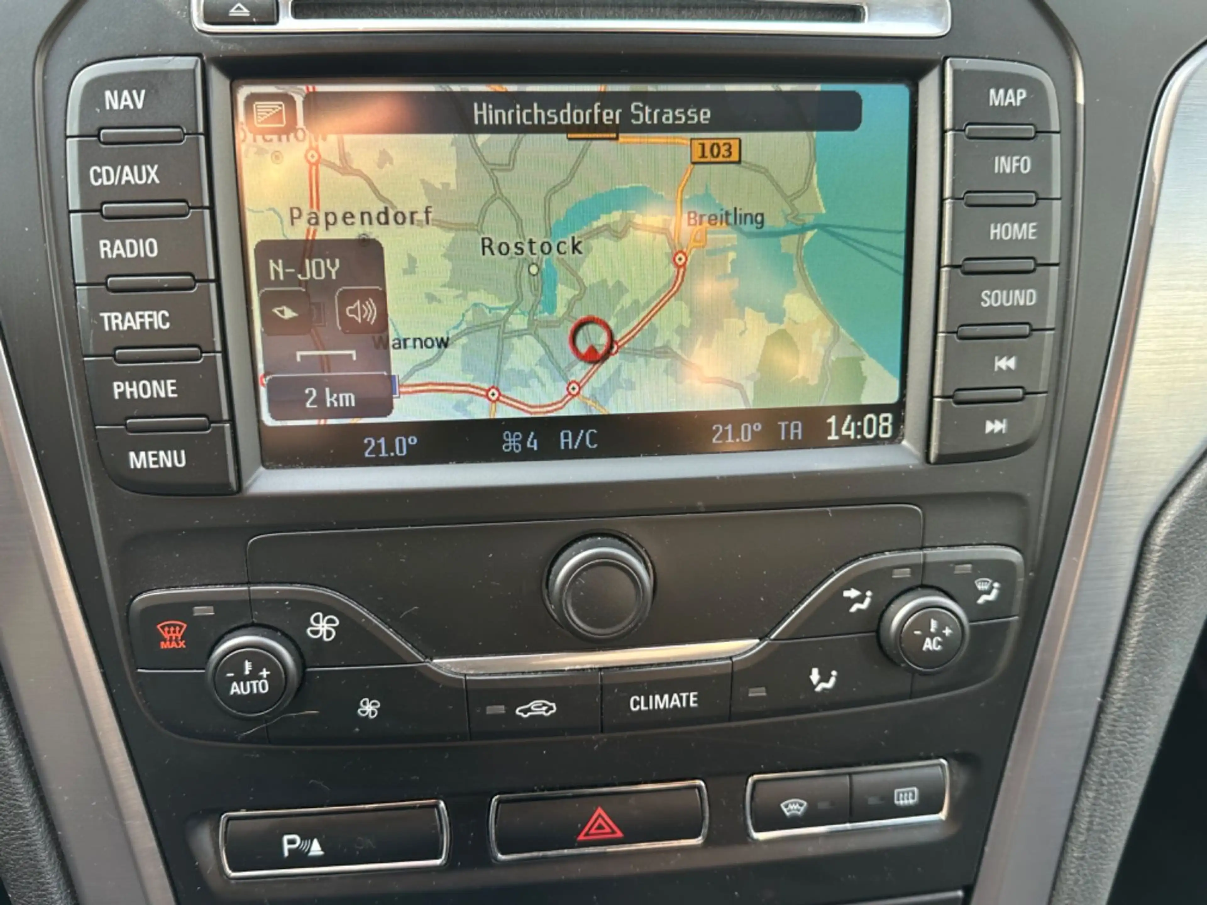 Ford Mondeo Turnier Titanium — photo 10