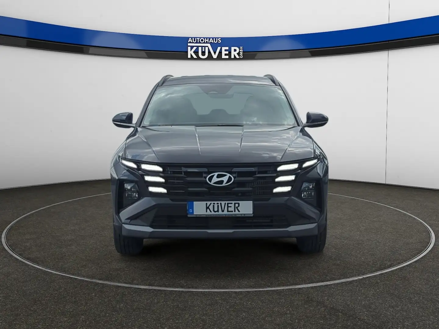 Hyundai TUCSON Maxx 1,6 T-GDi Navi+GRA+Shzg.+LED+PDC Grau - 2