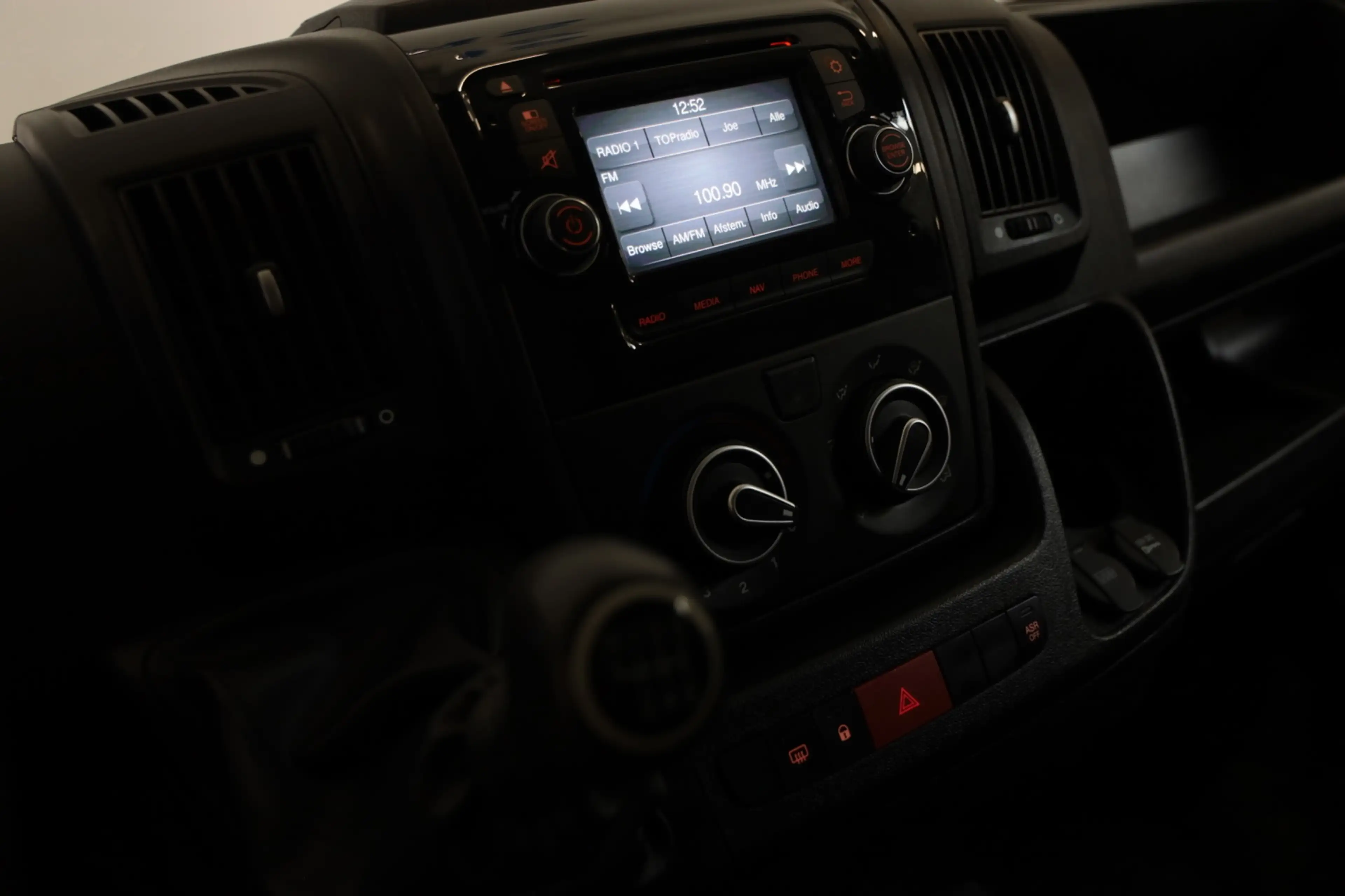 Peugeot Boxer 2.0 BlueHDI L2/H2 Premium 163PK CAMERA PDC CRUISE — photo 11