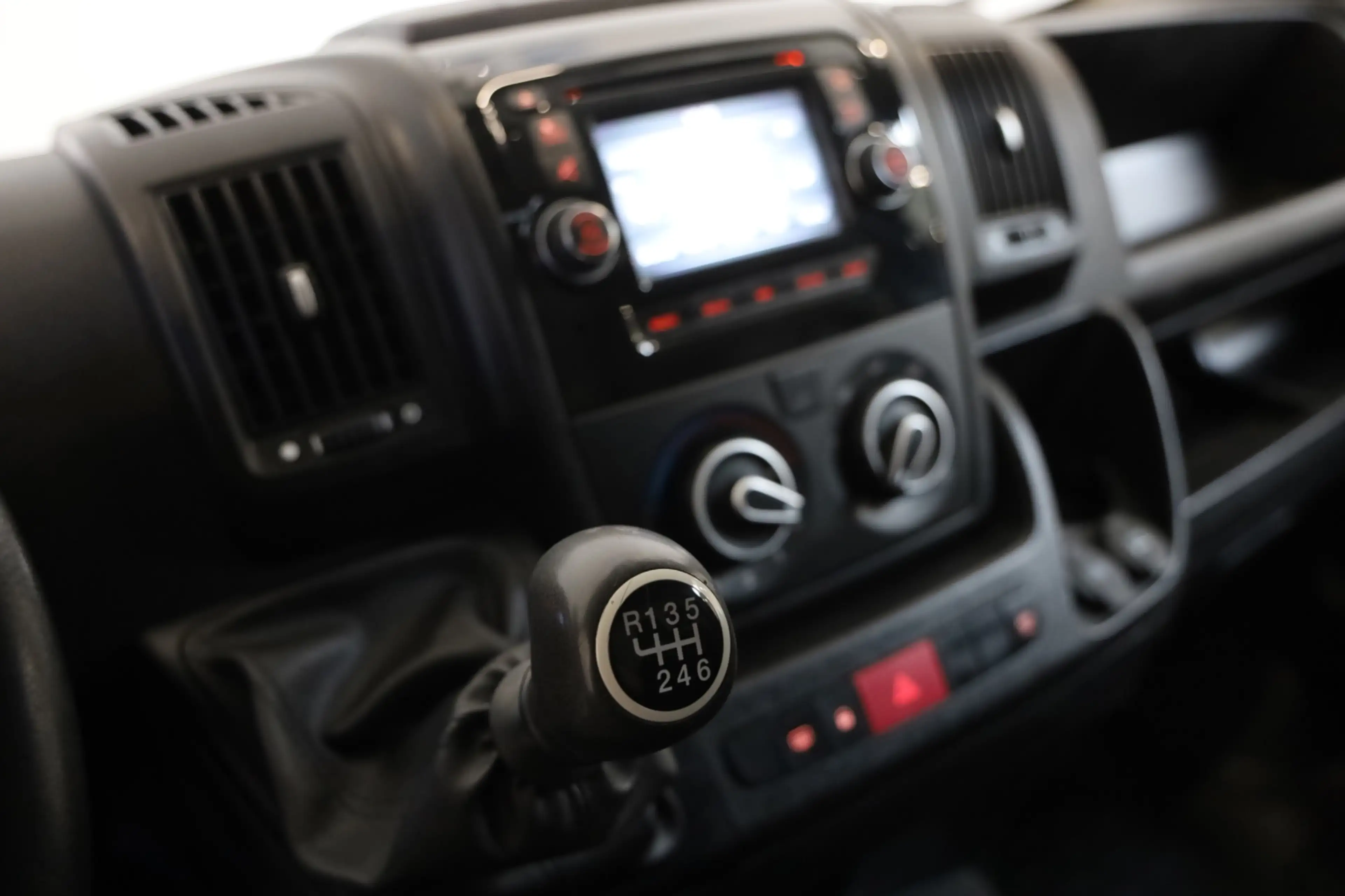 Peugeot Boxer 2.0 BlueHDI L2/H2 Premium 163PK CAMERA PDC CRUISE — photo 12