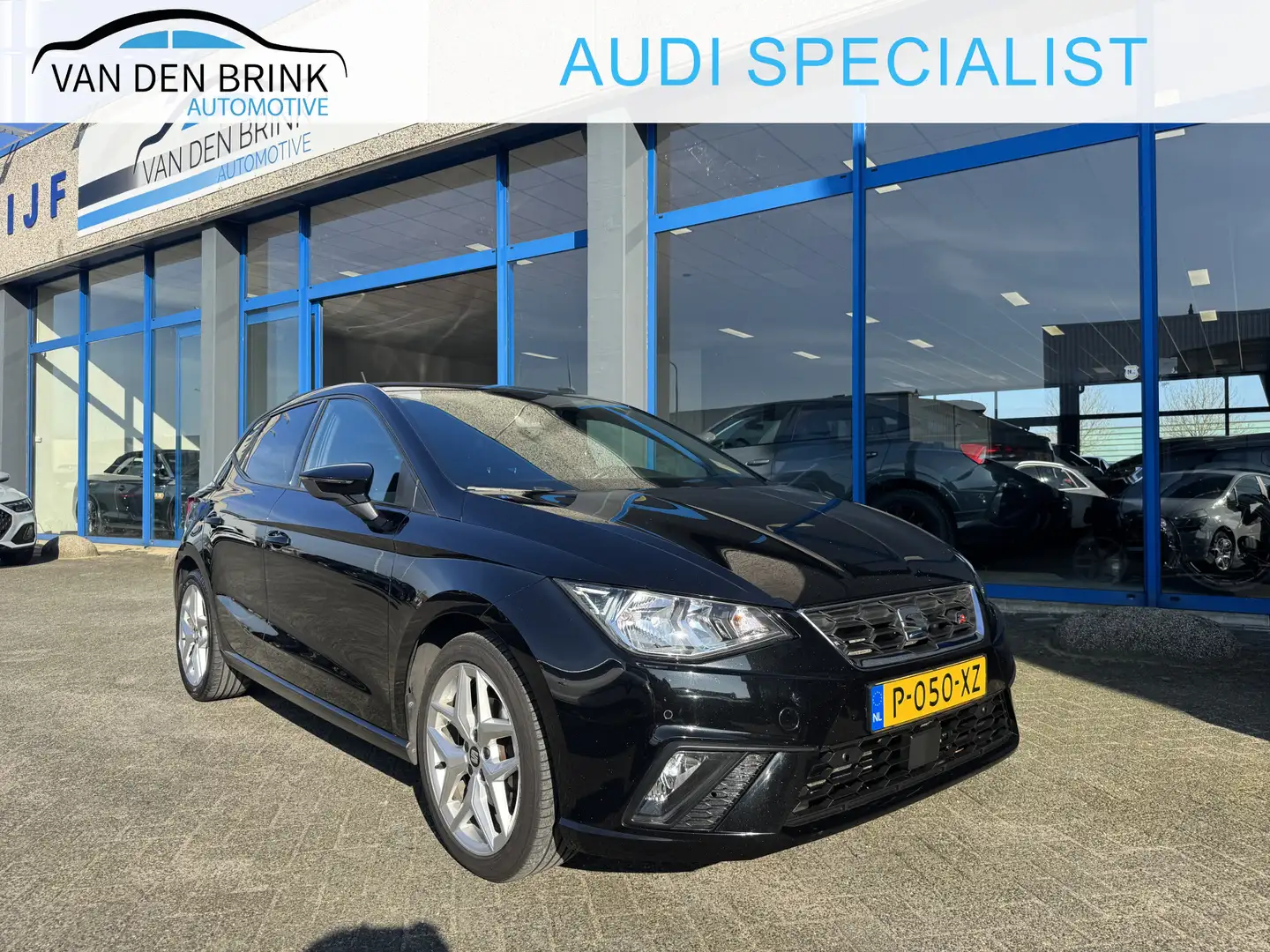 SEAT Ibiza 1.0 TSI FR Business Intense Aut 7 Noir - 1