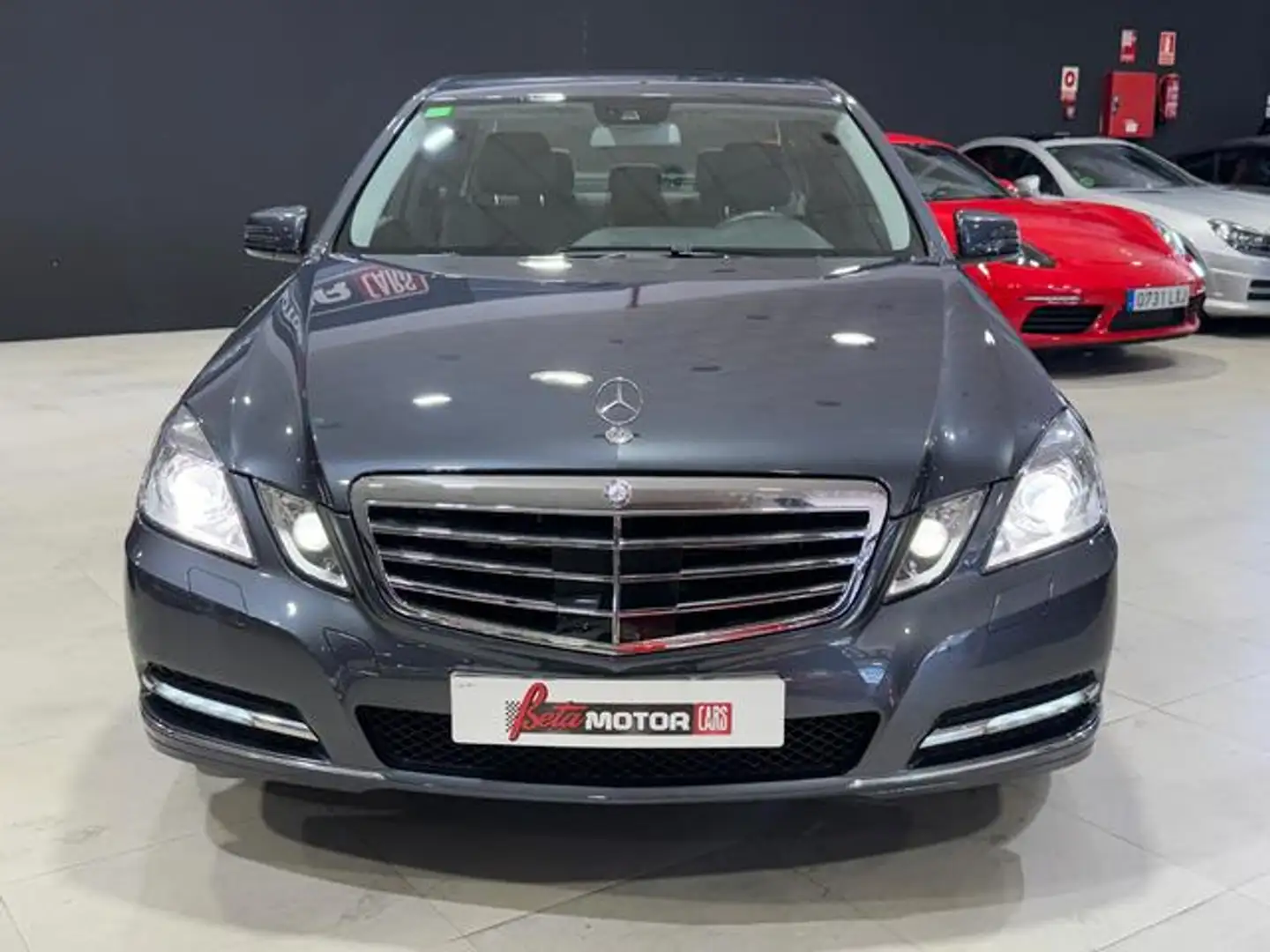 Mercedes-Benz E 350 350CDI BE 4M Aut. Grau - 2