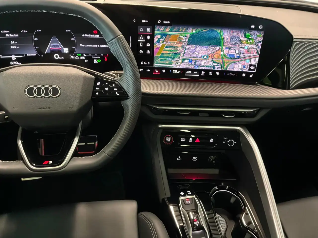 Audi SQ5 снимка Audi SQ5