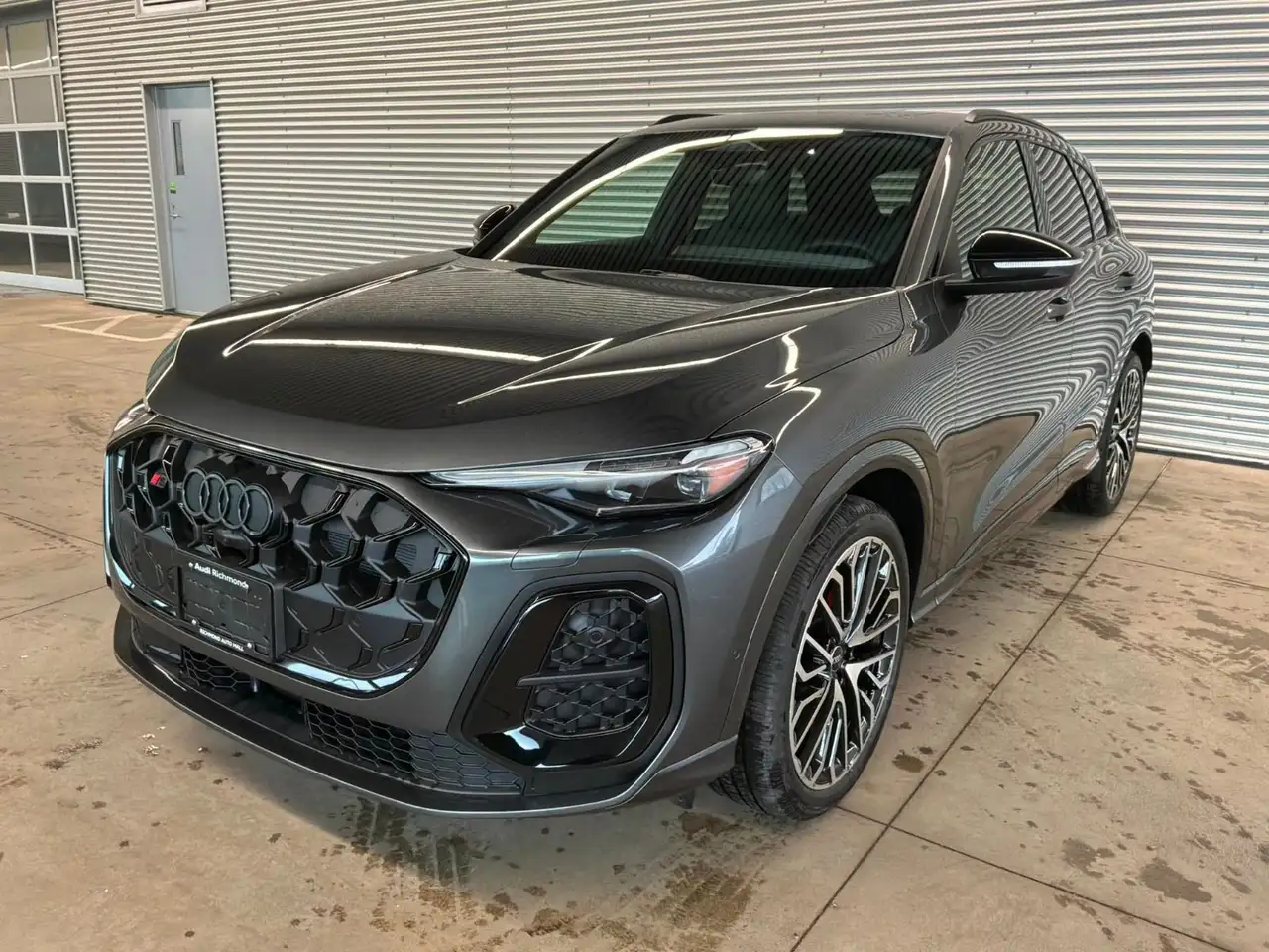 Audi SQ5 снимка Audi SQ5