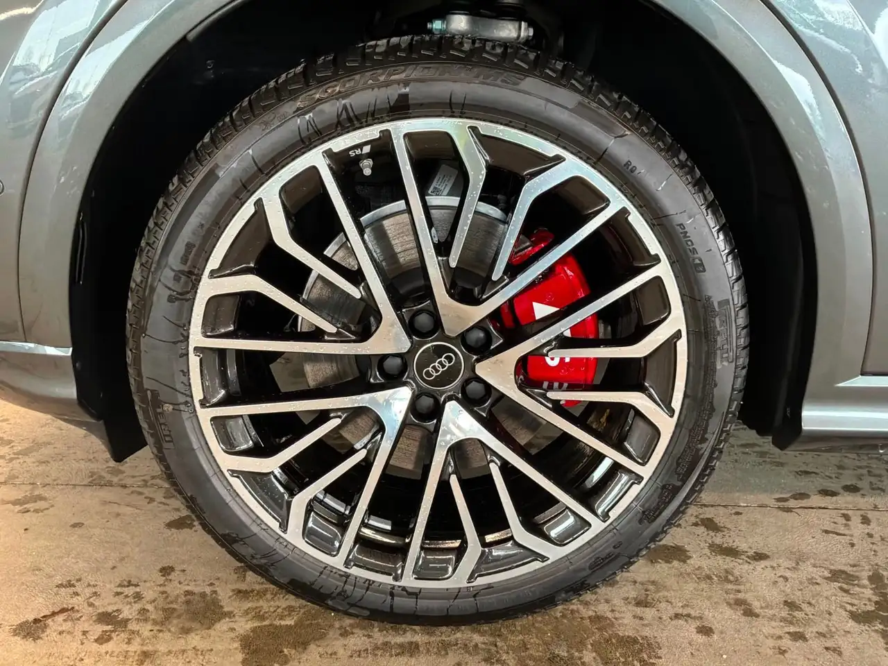Audi SQ5 снимка Audi SQ5