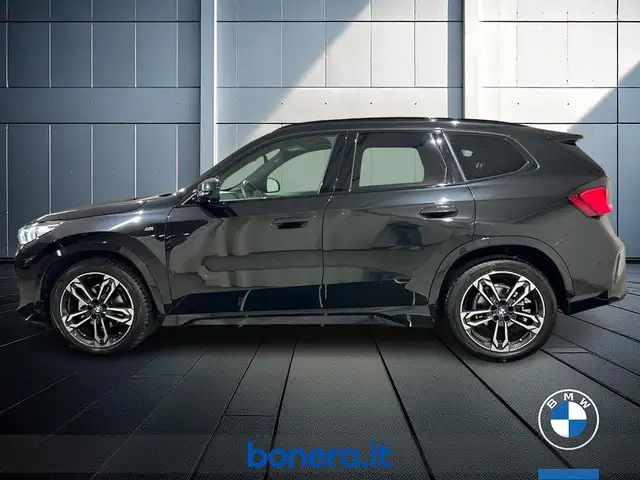 BMW X1 view 9