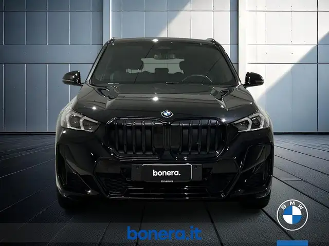 BMW X1 view 3