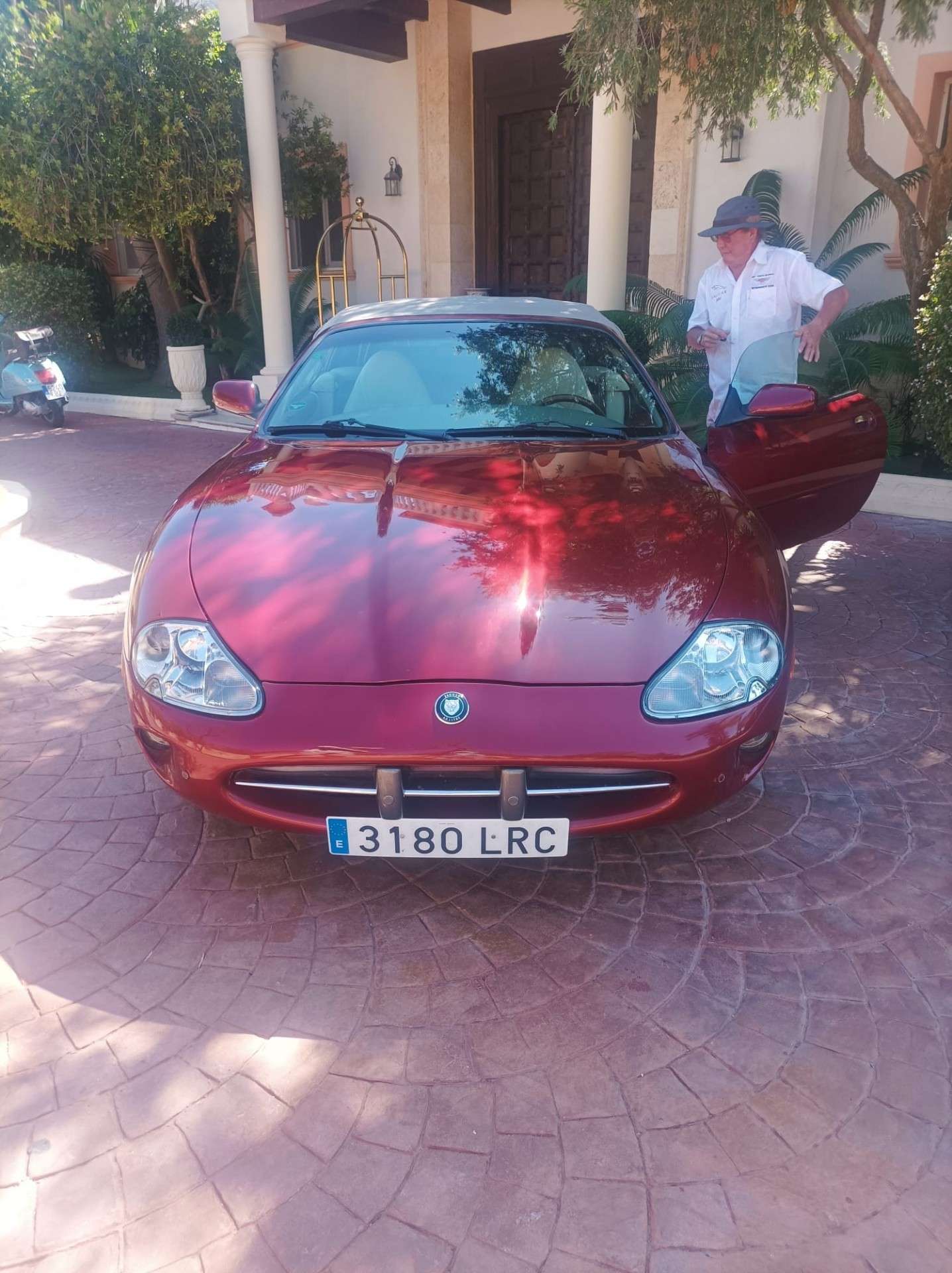 Jaguar XK8 Cabriolet - foto 1