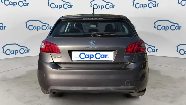 Peugeot 308 view 3