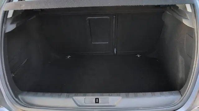 Peugeot 308 view 14