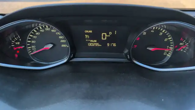 Peugeot 308 view 12