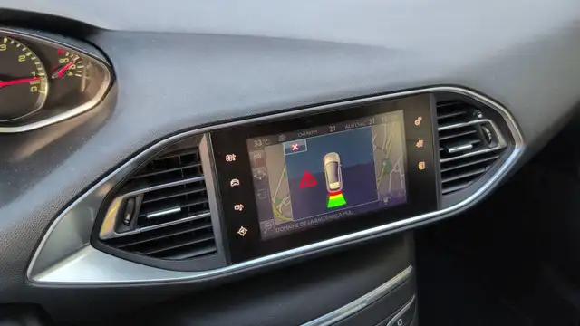 Peugeot 308 view 13