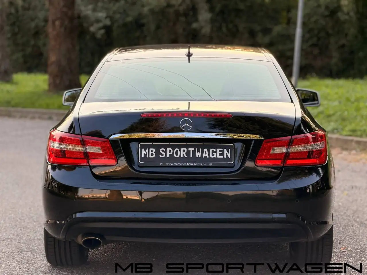 2010 Mercedes-Benz E 250 MERCEDES E250 CGI COUPE - AMG PACK COMPLETO INTERNO ED ESTERNO - GARANZIA, photograph 4