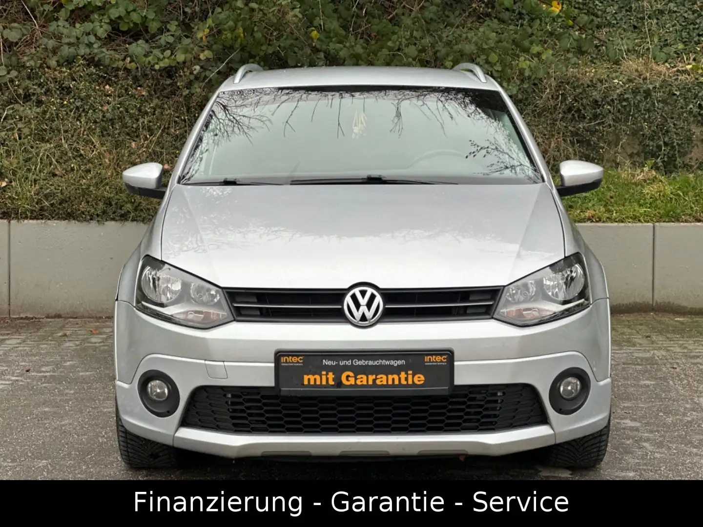 Volkswagen Polo 1.2 TSI CrossPolo/KLIMAAUTO/ALU/MUFU/TÜV Plateado - 2