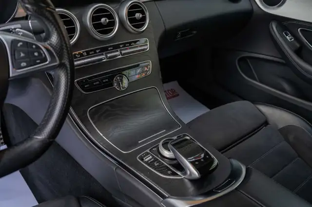 Mercedes-Benz C-Class view 13