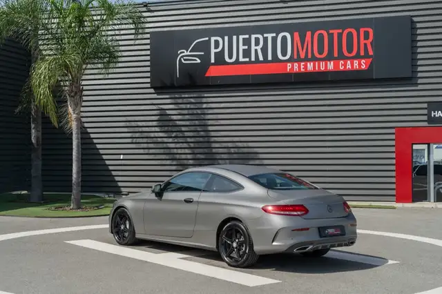 Mercedes-Benz C-Class view 4