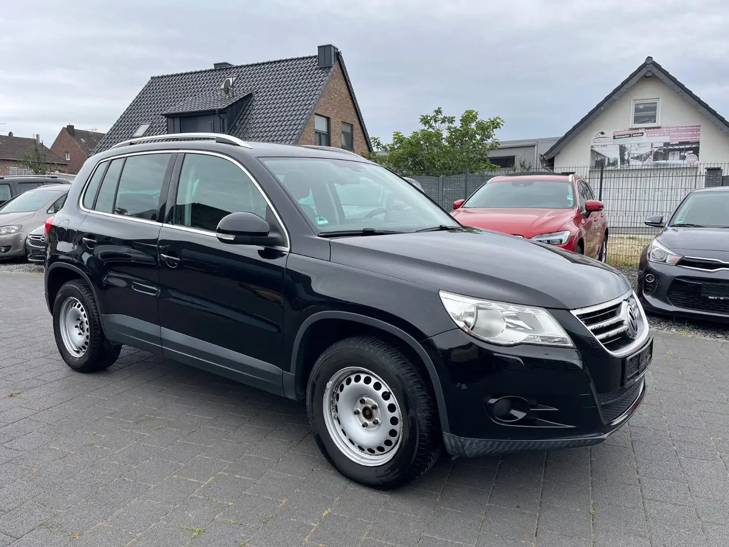 Volkswagen Tiguan Sport & Style 4Motion Schwarz - 1