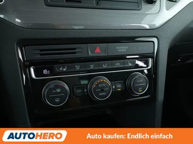 Volkswagen Golf Sportsvan view 23
