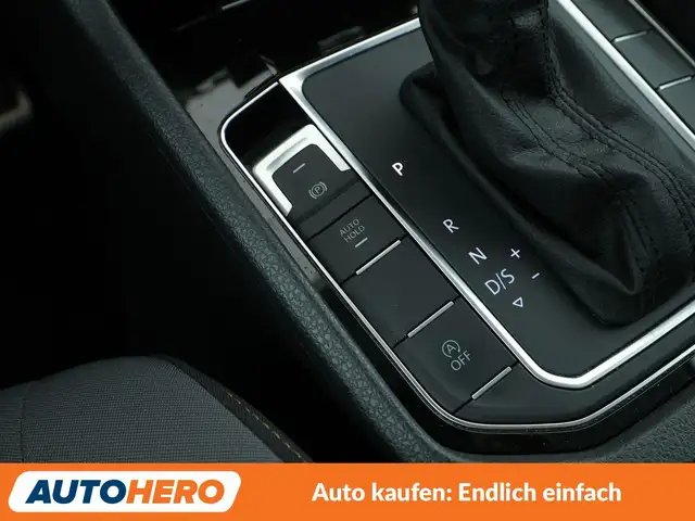 Volkswagen Golf Sportsvan view 25