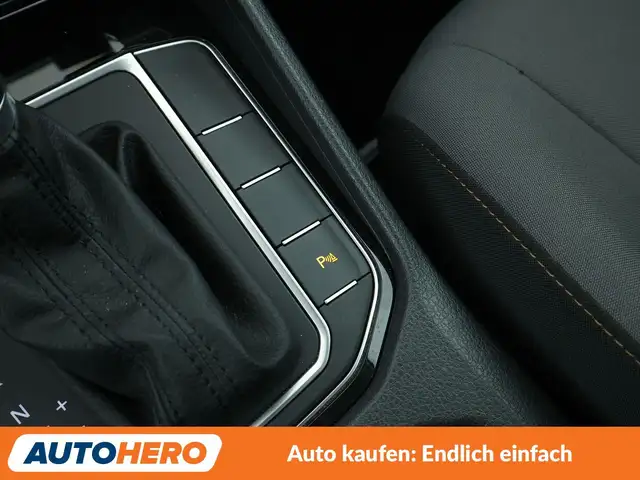 Volkswagen Golf Sportsvan view 26