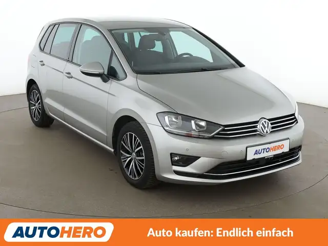 Volkswagen Golf Sportsvan view 8