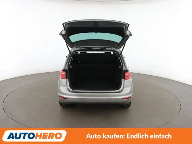 Volkswagen Golf Sportsvan view 16