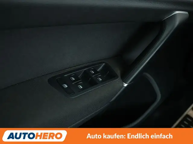 Volkswagen Golf Sportsvan view 27