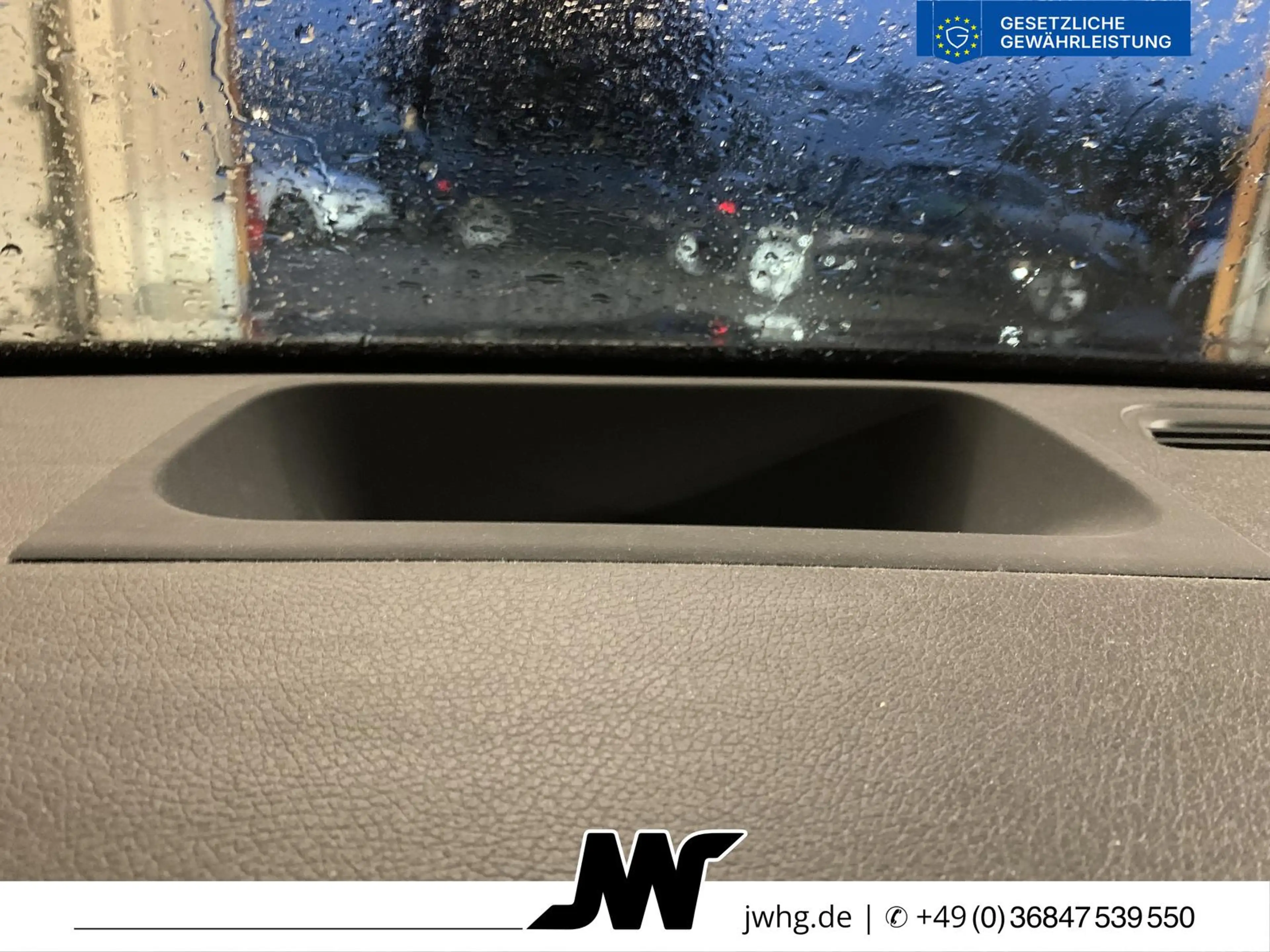 Mercedes-Benz EQB 300 4M AMG MASSAGE/DISTRONIC/HUD/360°/PANO — photo 14