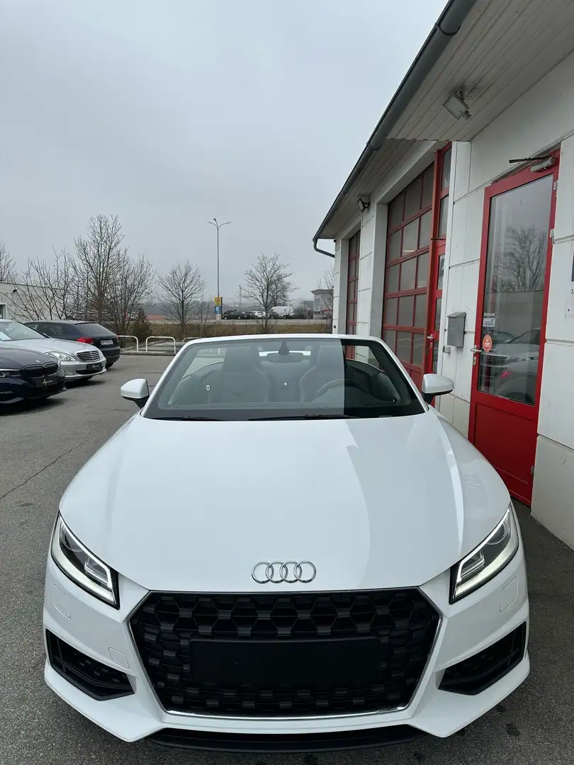 Audi TT 40 TFSI S-Line, S-Tronic Weiß - 2
