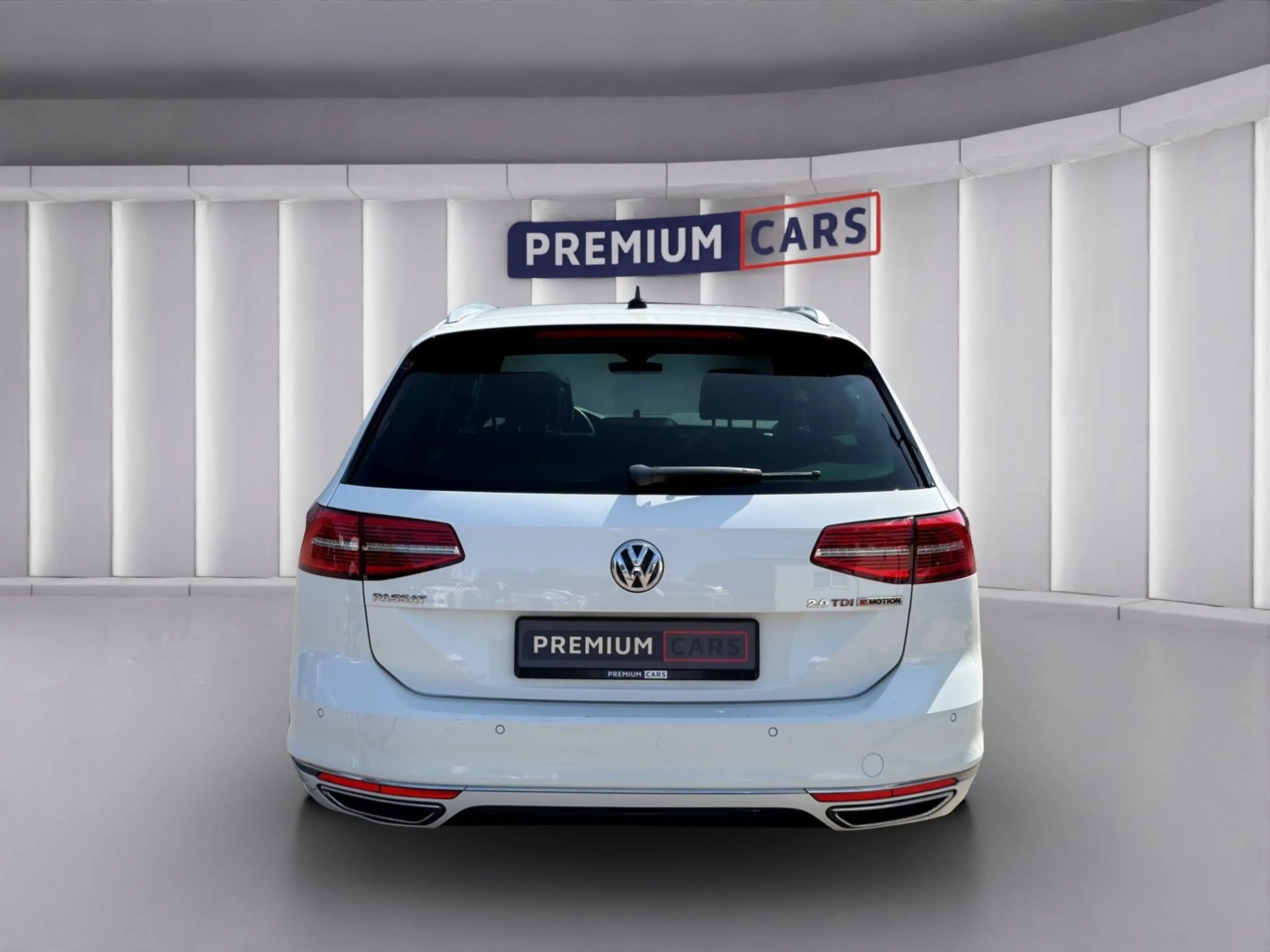 Volkswagen Passat Variant Highline R-Line 4Motion *Finanz* — photo 4