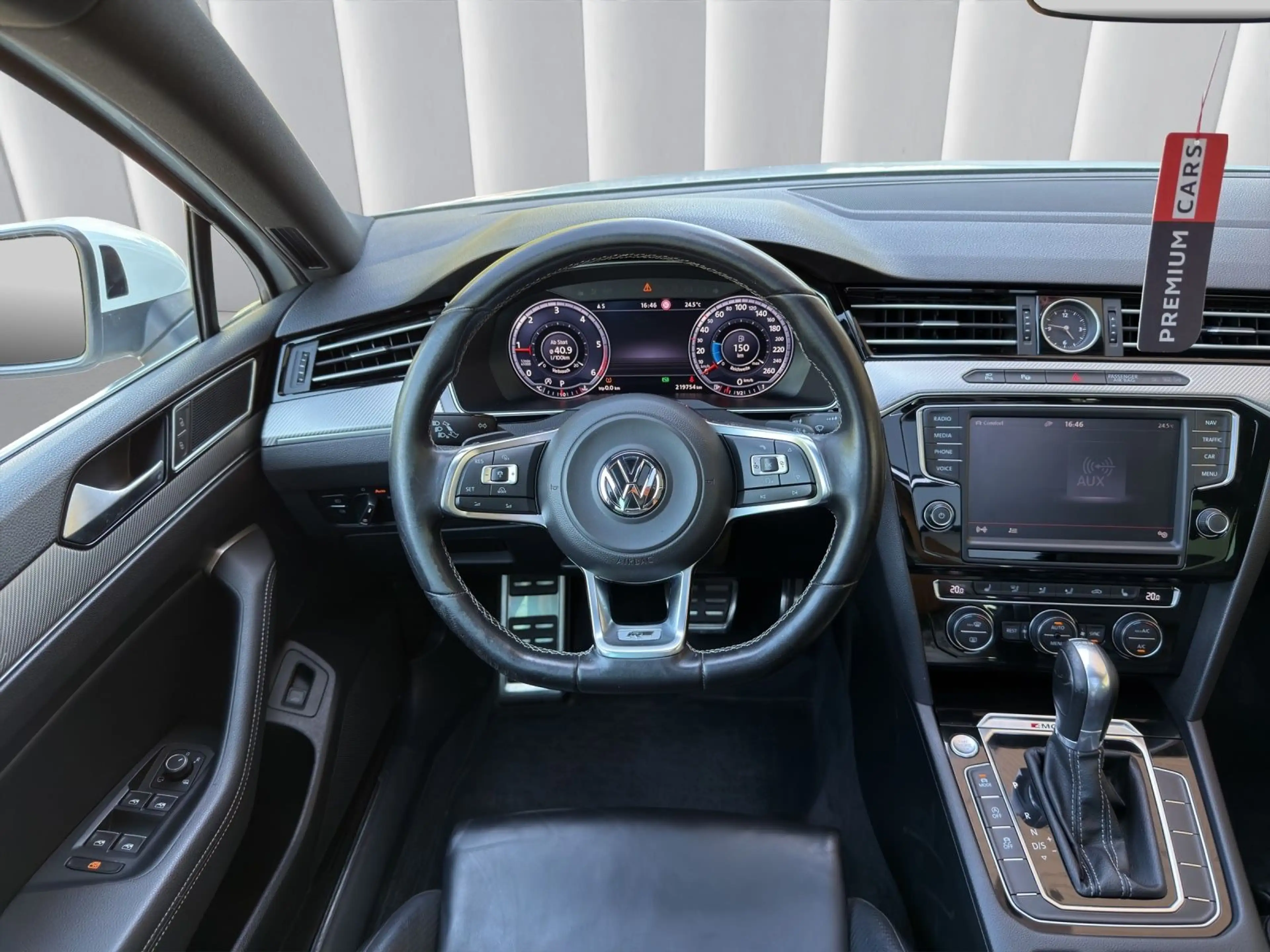 Volkswagen Passat Variant Highline R-Line 4Motion *Finanz* — photo 12