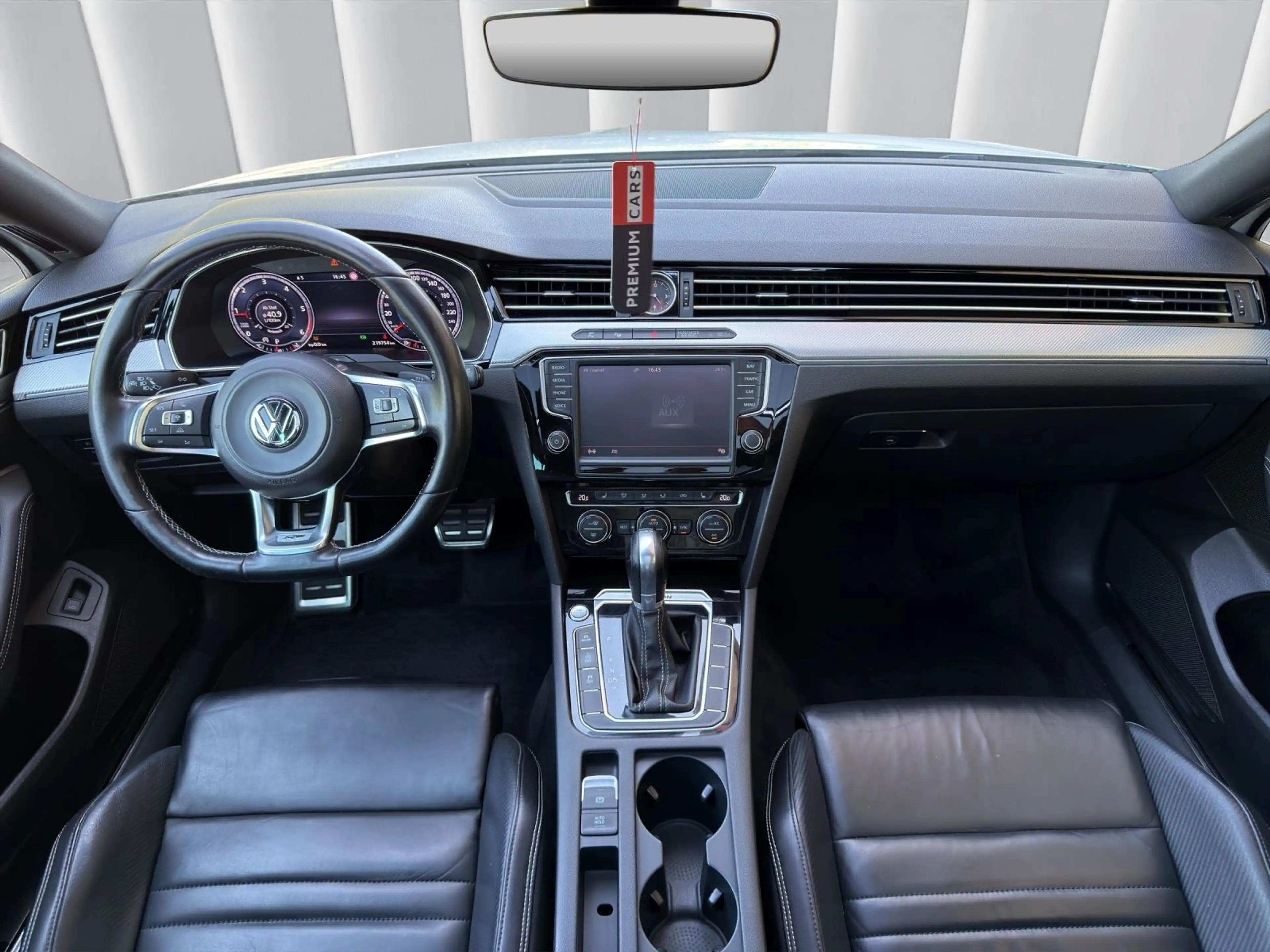 Volkswagen Passat Variant Highline R-Line 4Motion *Finanz* — photo 11