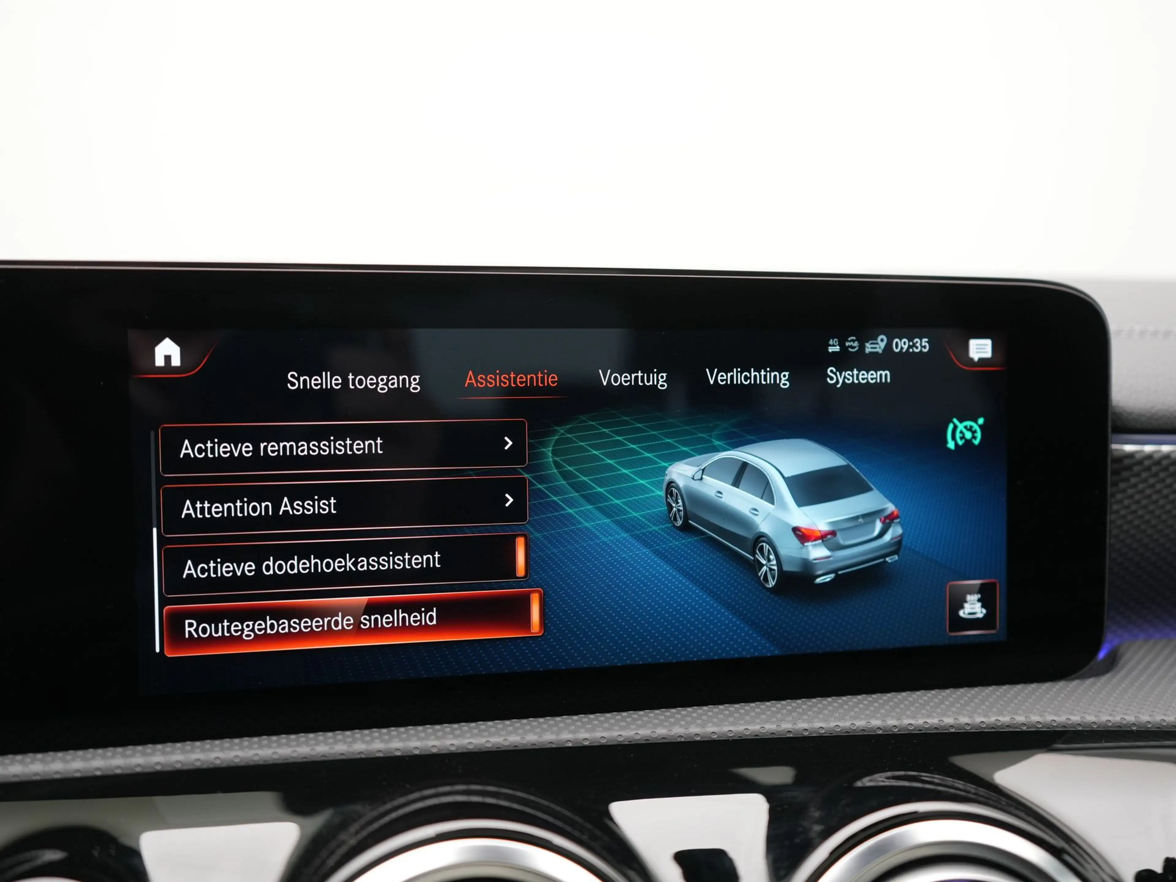Mercedes-Benz A 250 e Premium PHEV 245pk Dealer O.H | Trekhaak Af Fabr — photo 39