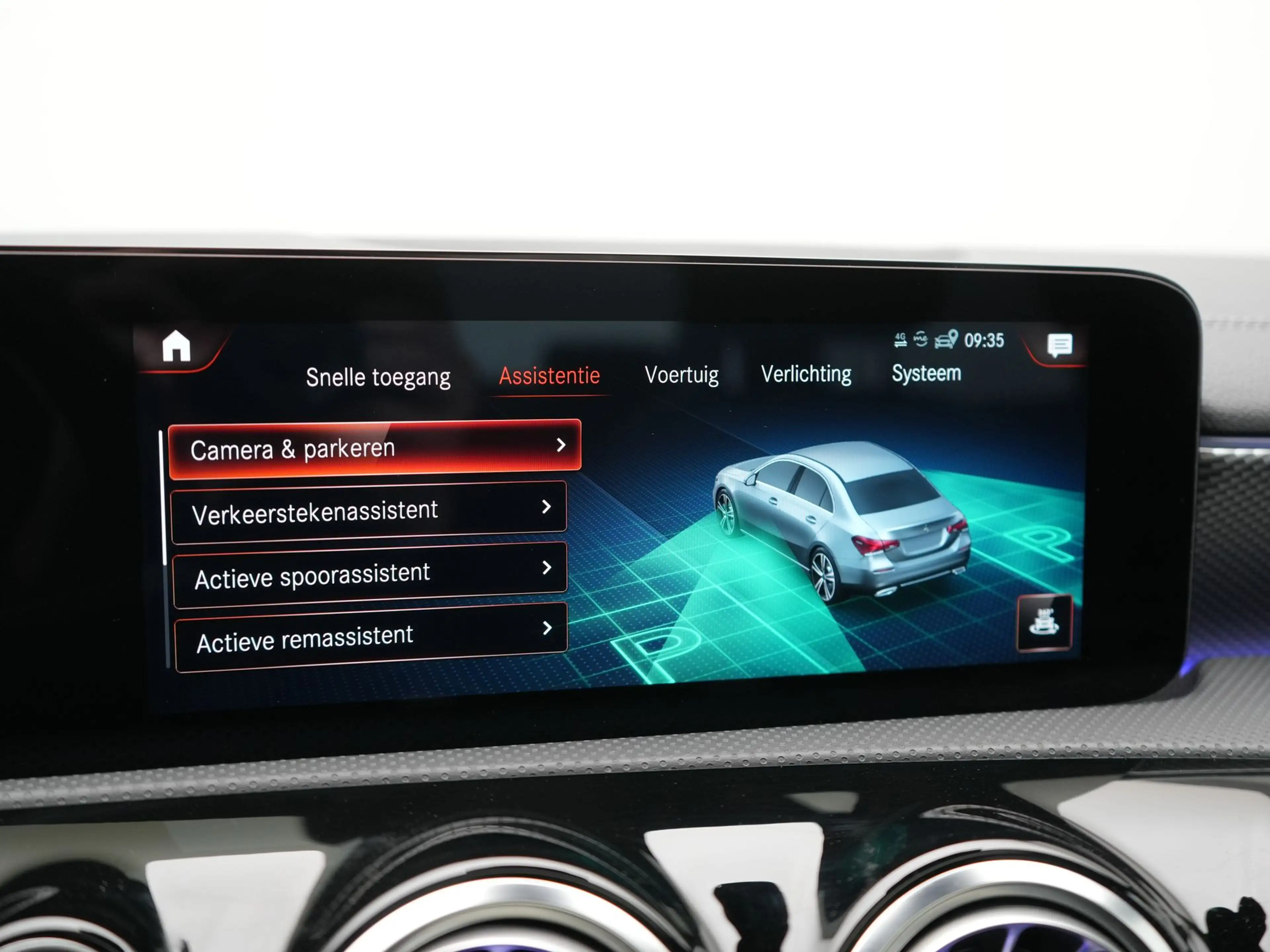 Mercedes-Benz A 250 e Premium PHEV 245pk Dealer O.H | Trekhaak Af Fabr — photo 30