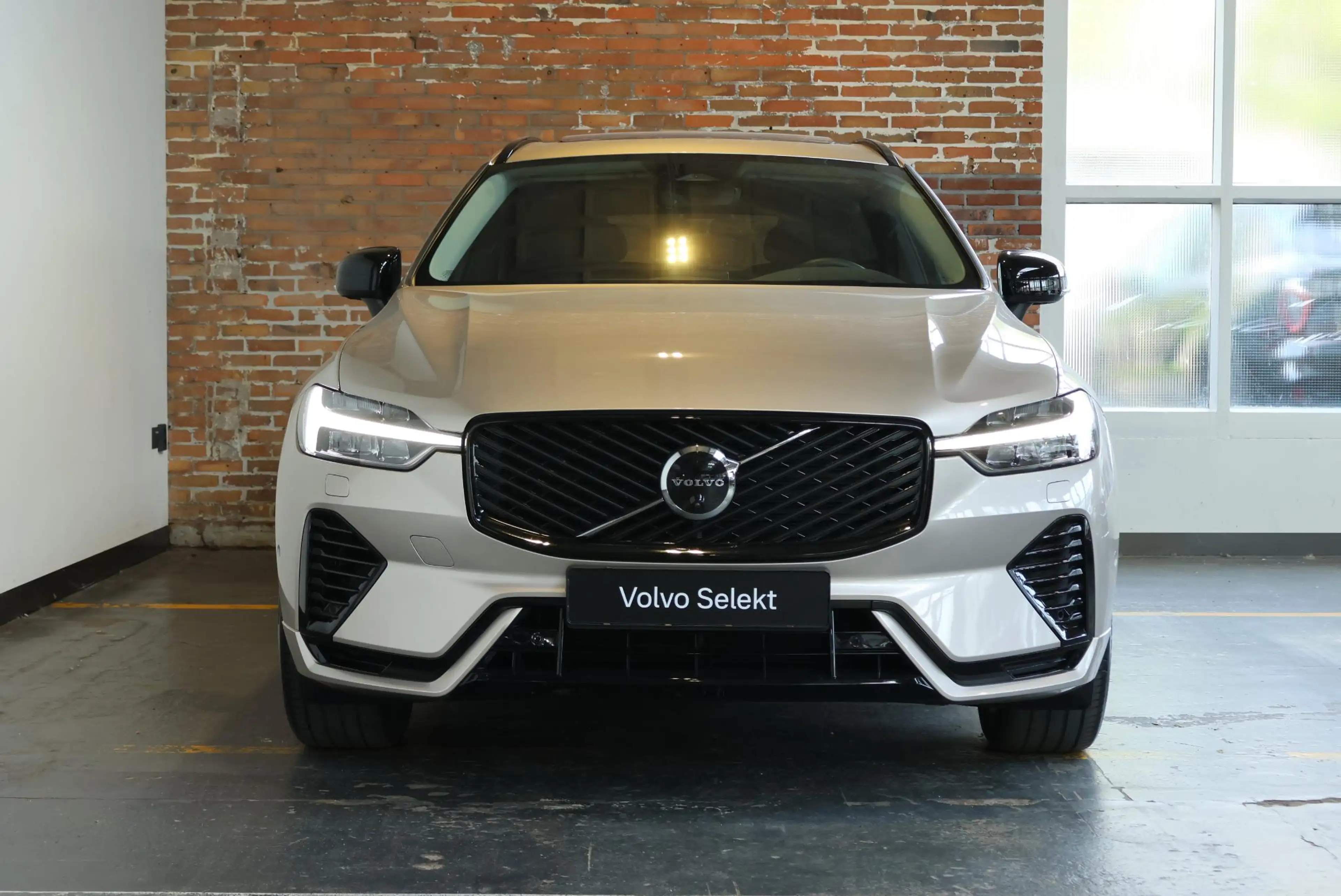 Volvo XC60 T6 Plug-in hybrid AWD Plus Black Edition | Luchtve — photo 5