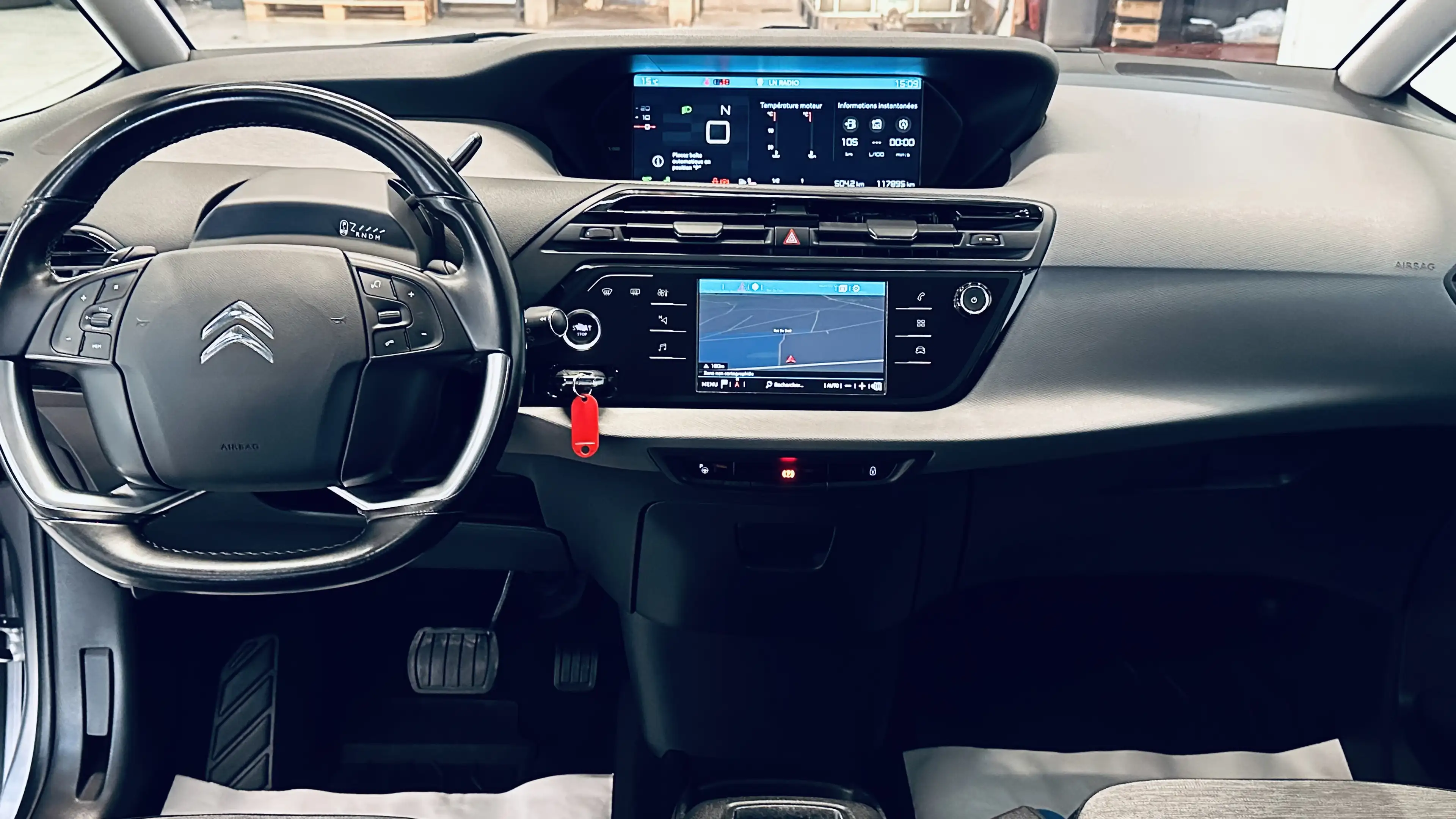 Citroen C4 Picasso 1.2 7 PLACES AUTOMATIQUE PALETTE  CAMERA PDC NAVI — photo 10