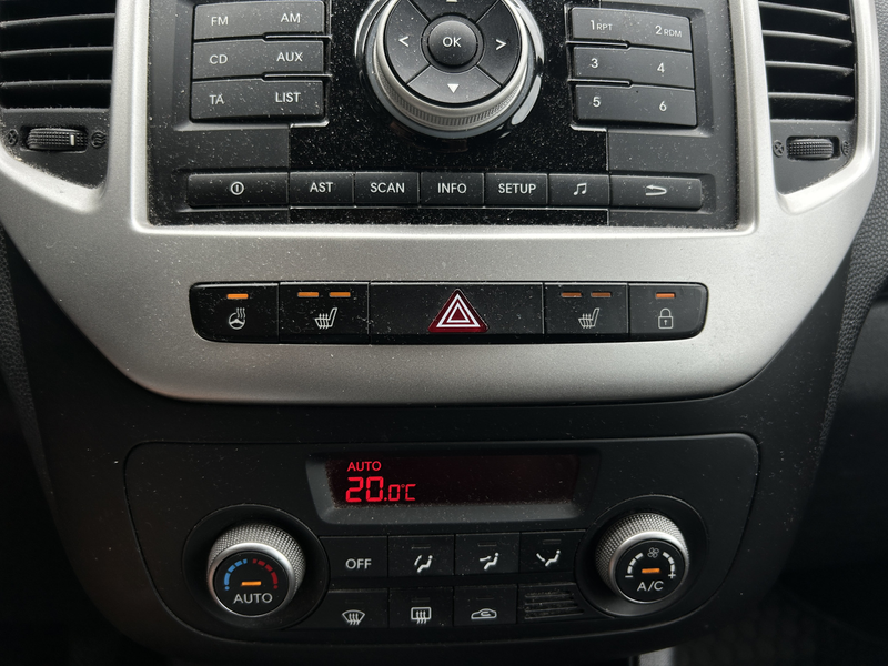 Kia Venga 1.4 CVVT ExecutiveLine TREKHAAK CRUISE ECC LMV — photo 10
