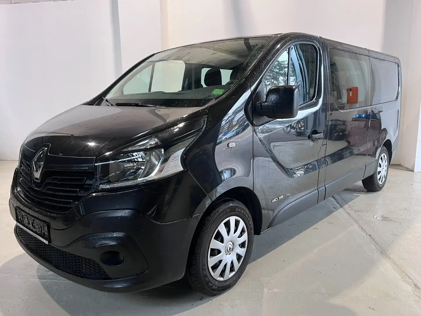 Renault Trafic Combi L2H1 Expression *9 Sitzer* Schwarz - 1