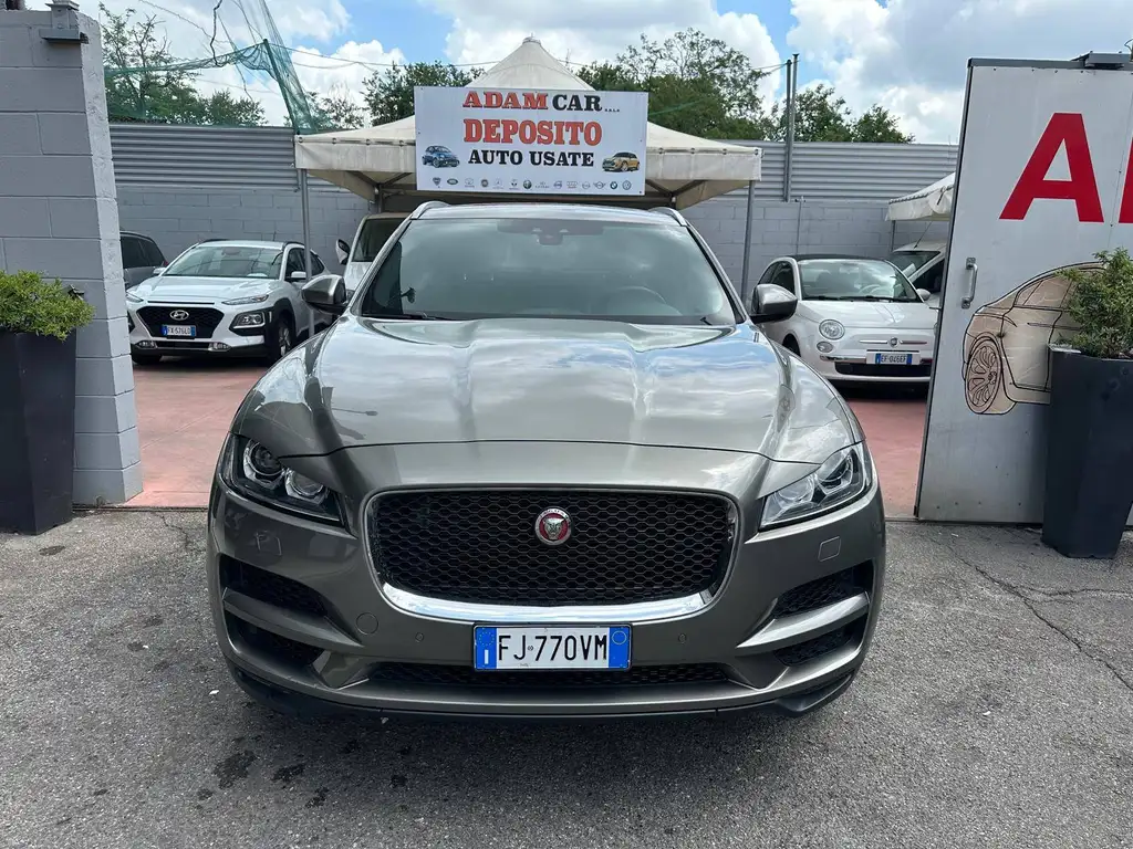 Jaguar F-Pace