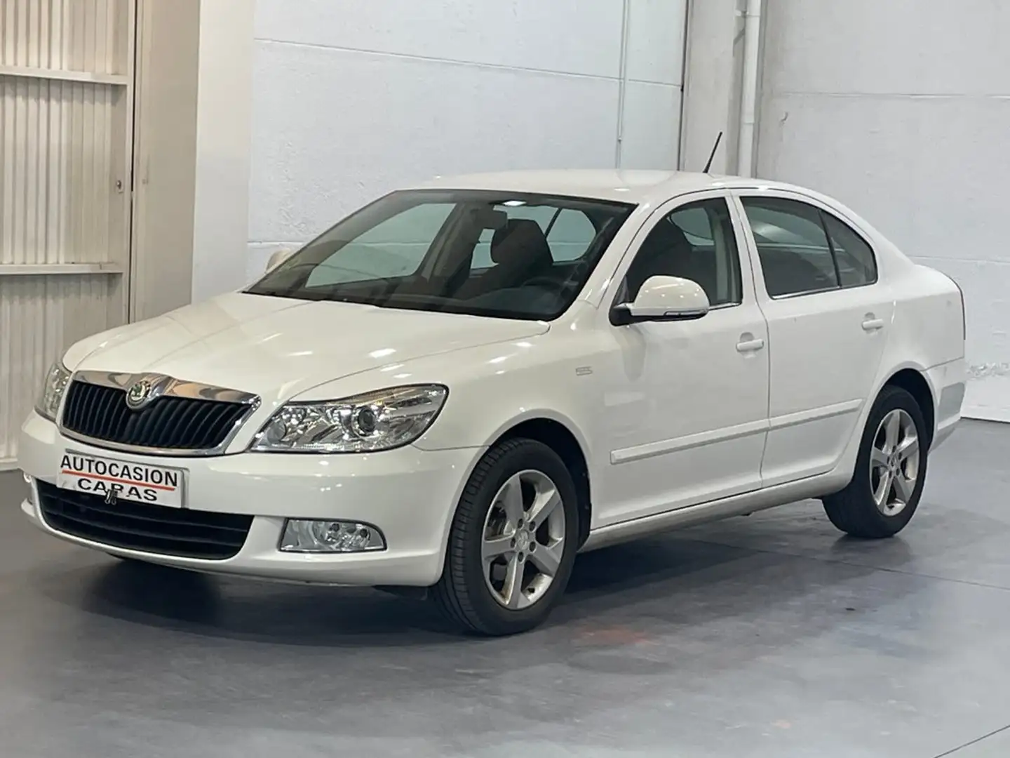 Skoda Octavia 1.6TDI CR Family Blanco - 1