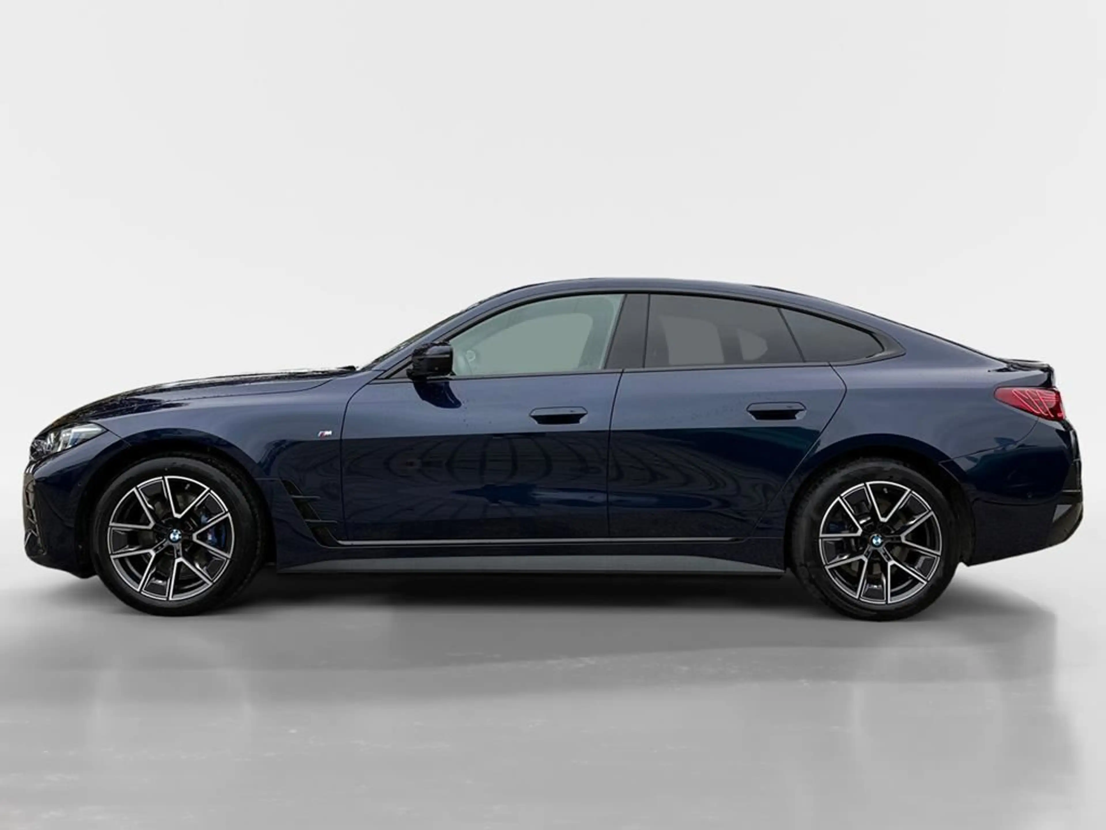 BMW i4 M Sport — photo 4