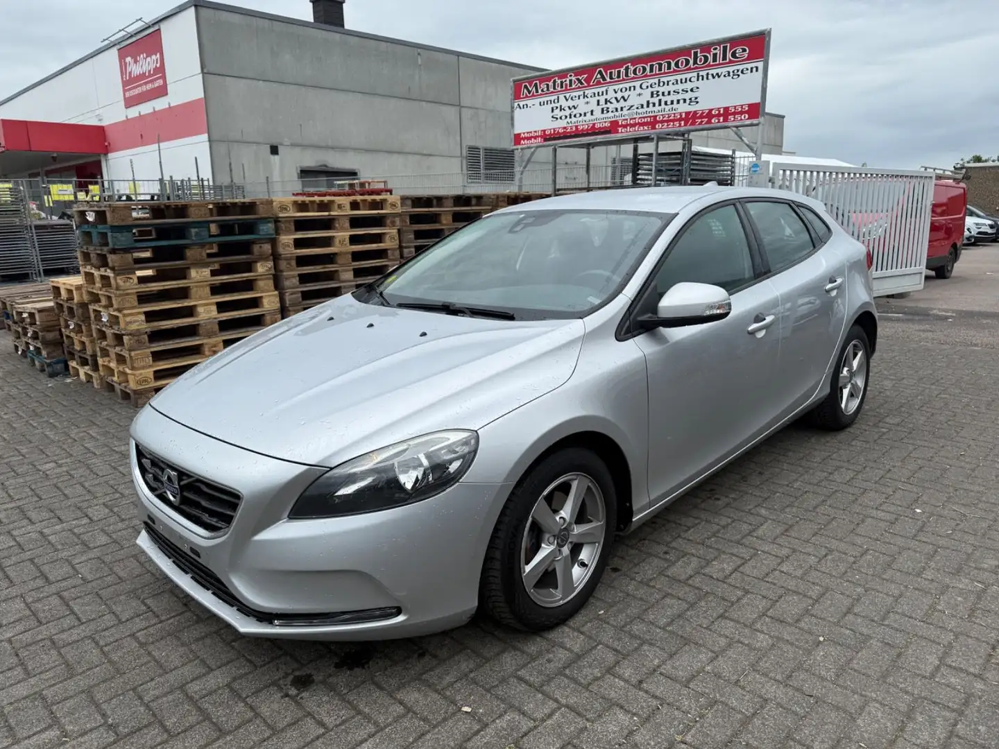 Volvo V40 Kinetic,Navi,Klima,Euro6 Silver - 1