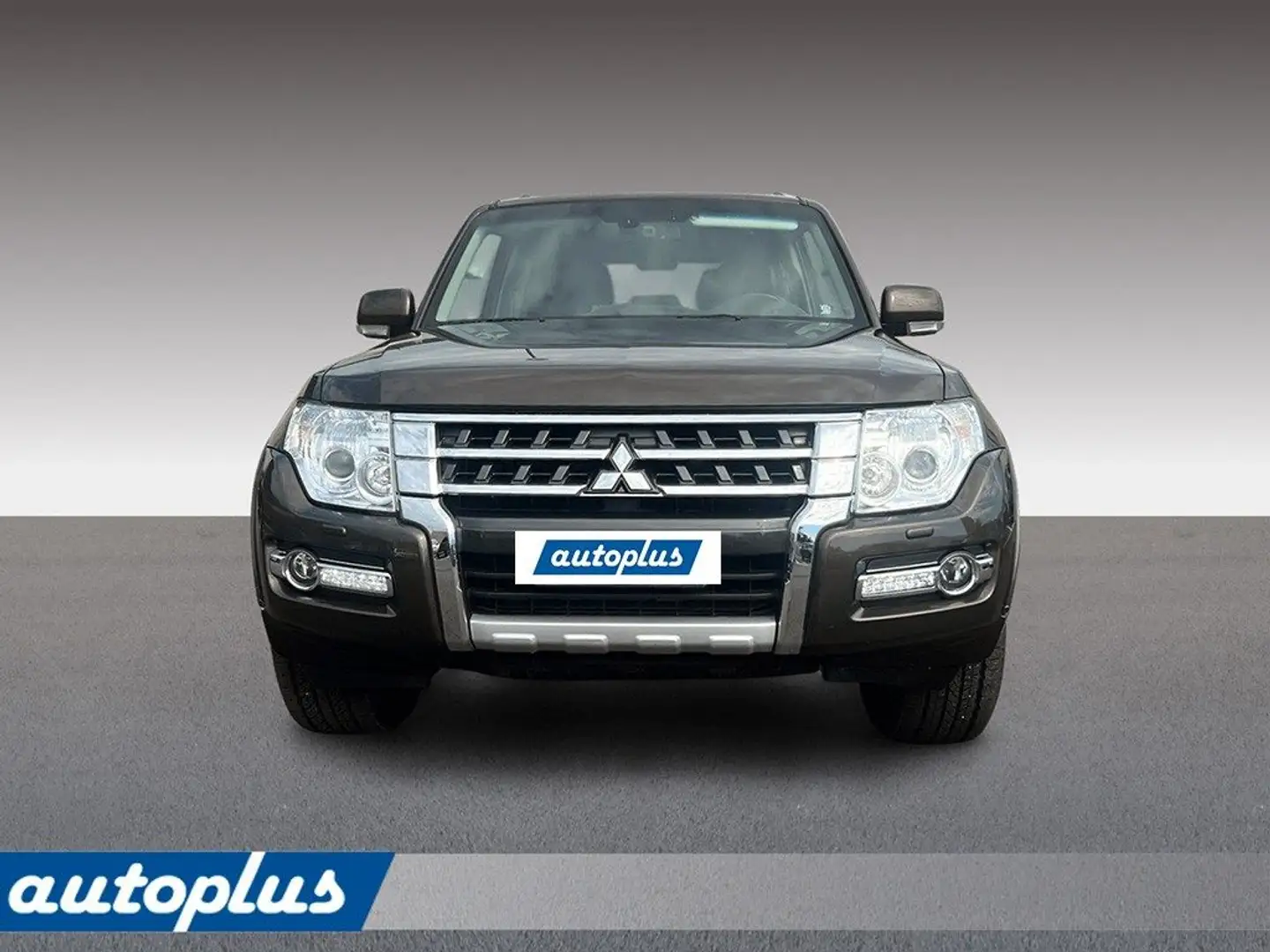 Mitsubishi Pajero 3.2 DI-D 16V aut. 3p. TOP Marrone - 2